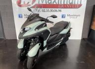 TRICITY 300
